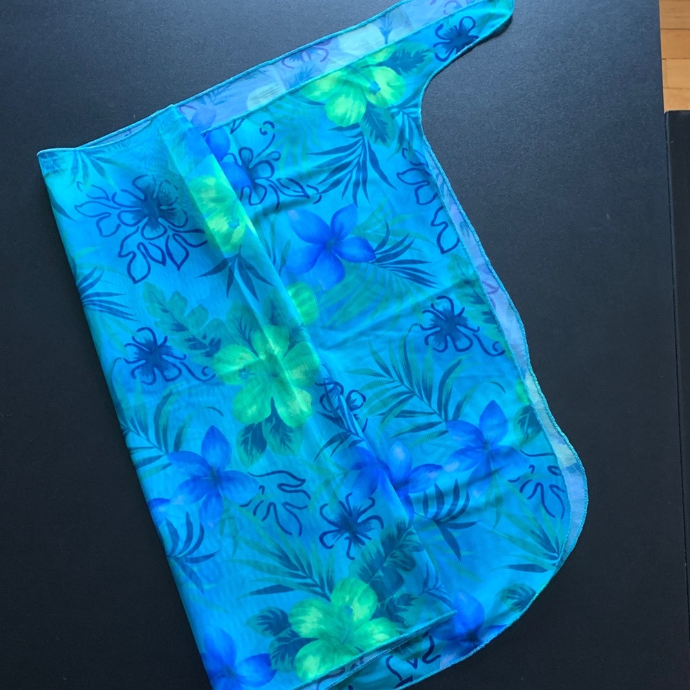 3/25$ Beach sarong Baltex NWOT